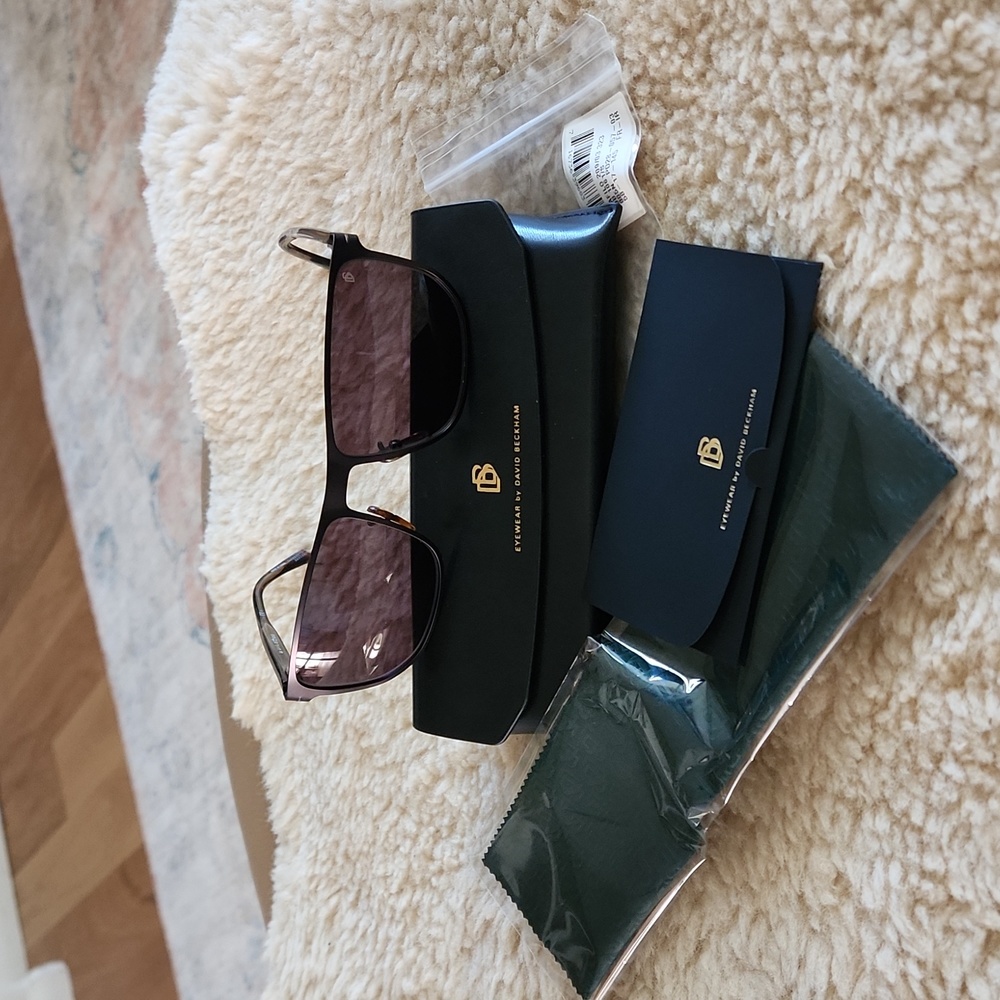 NWT Men's David Beckham Sunglasses 😎